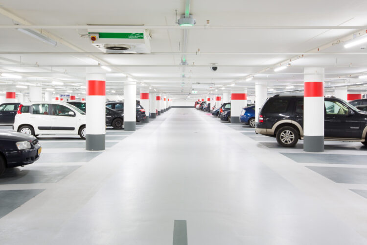 Rookbeheersingssystemen: bewezen effectief bij autobrand in parkeergarages